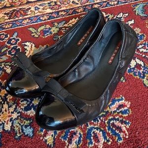 PRADA ballet style flats - black with a bow - size 8